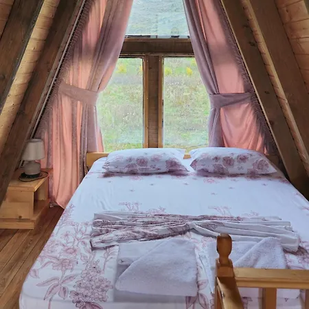 Κάμπινγκ Life On The Farm *