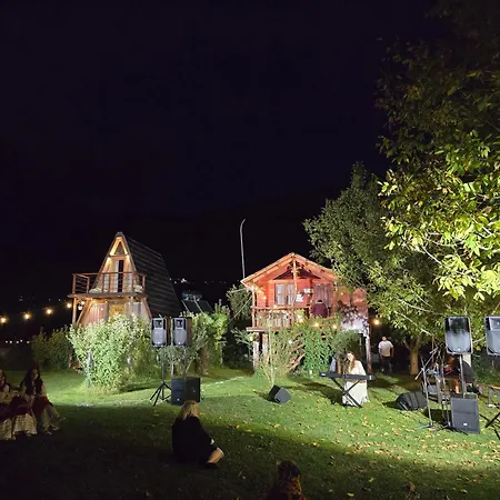 Life On The Farm Nepravishte