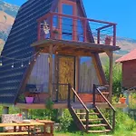 Life On The Farm Camping Nepravishte