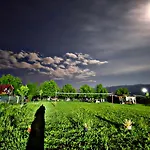 Life On The Farm Campingplatz Nepravishte