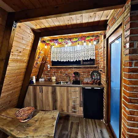 مكان تخييم Life On The Farm Nepravishte