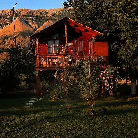 مكان تخييم Life On The Farm *