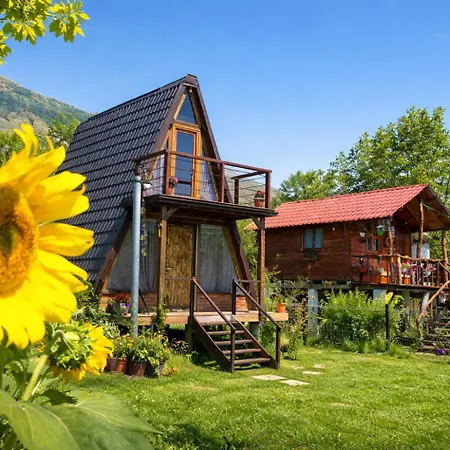 مكان تخييم Life On The Farm Nepravishte