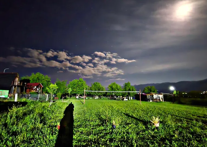Life On The Farm Campsite Nepravishte